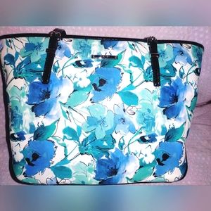 Beautiful Nine West Blue & Black flowered purse#